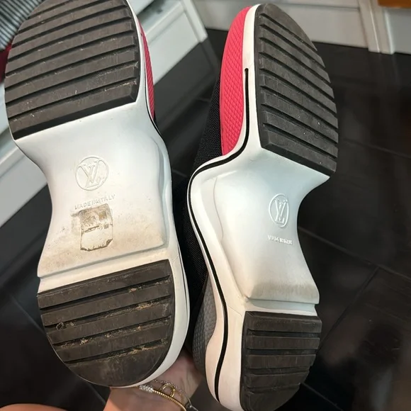 Louis Vuitton sneakers size 7.5 - Picture 4 of 6